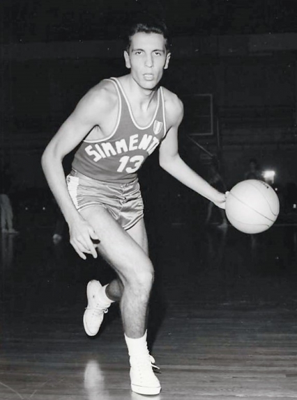 Ongaro in palleggio in una bellissima foto 